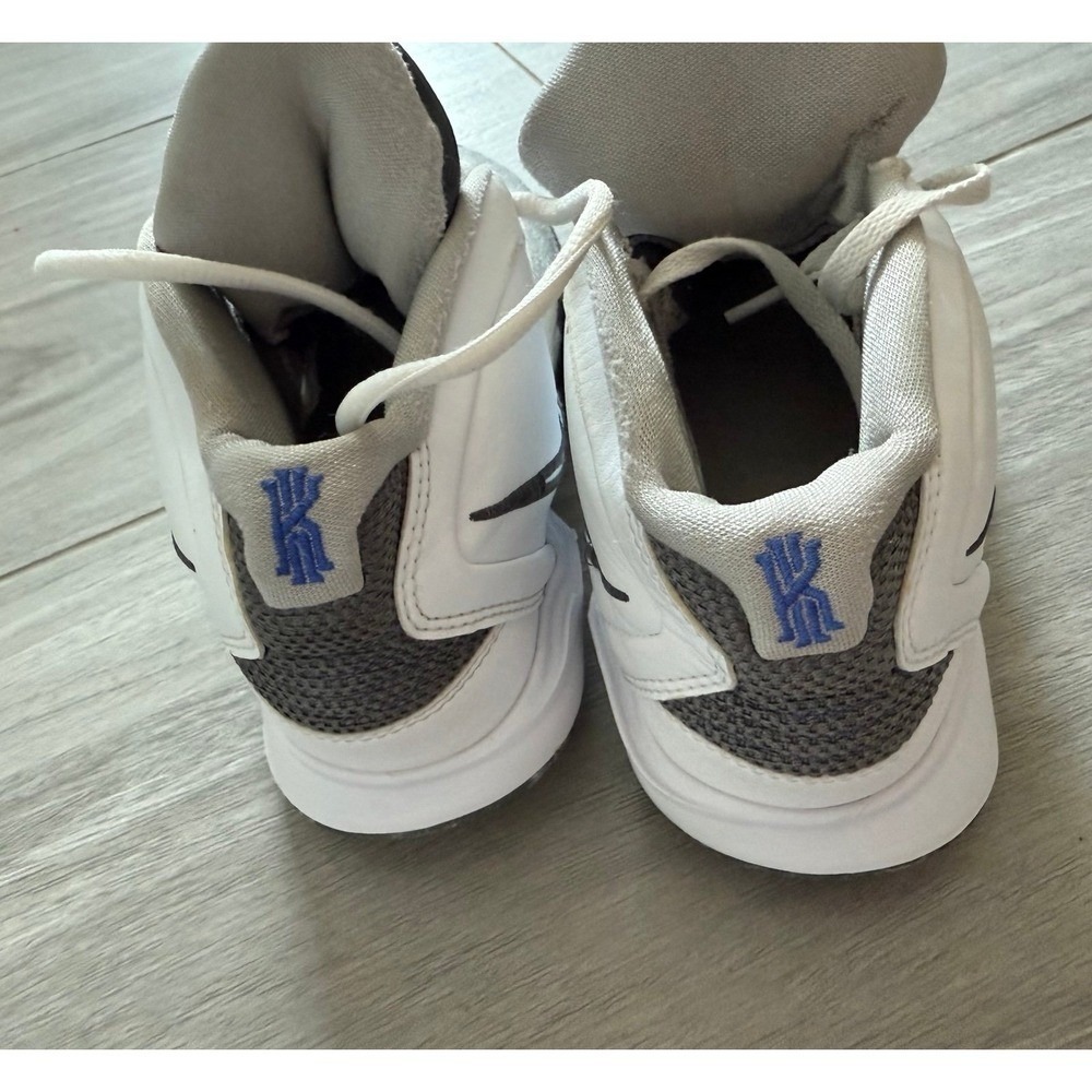 Nike Kyrie Low 5 Kids Basketball Shoes White Blue Size 4Y - Picture 7 of 10